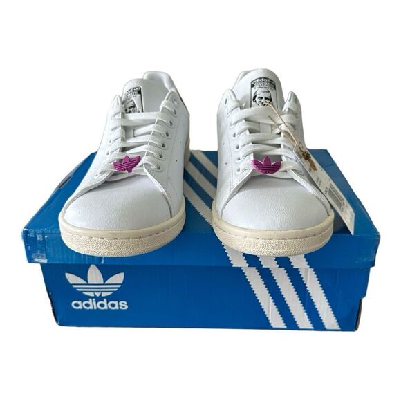 Adidas Original Stan Smith Butterfly Women’s Athletic Shoe Size 7 White NIB - Picture 2 of 11